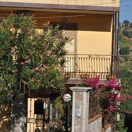 Casa Dell'Oleandro Apartment Gallodoro Exterior foto